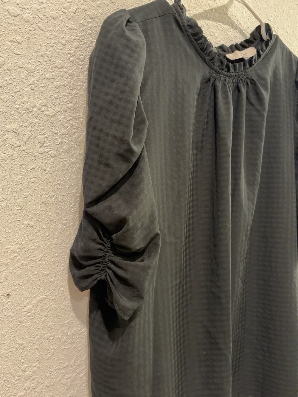 LOFT Black Ruffled Neck Puff Sleeve Tunic - Picture 3 of 5